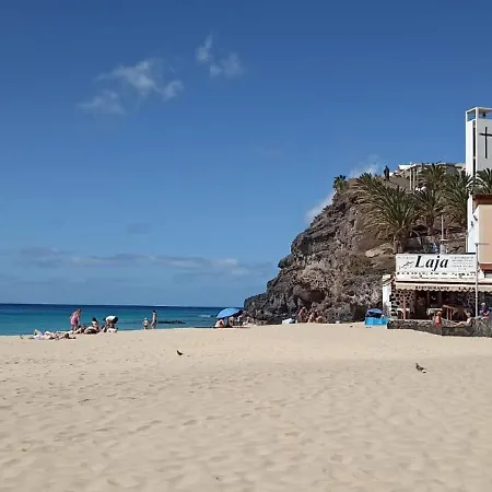 Vivienda Paula 아파트 *