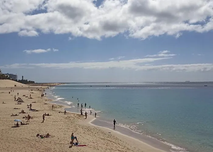 Vivienda Paula 아파트 *